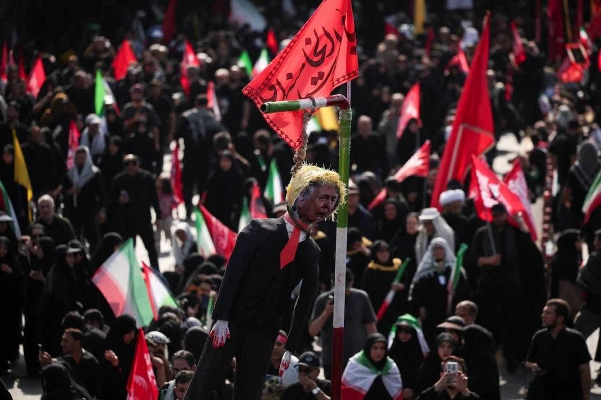 تشییع پیکر آیت الله خامنه ای