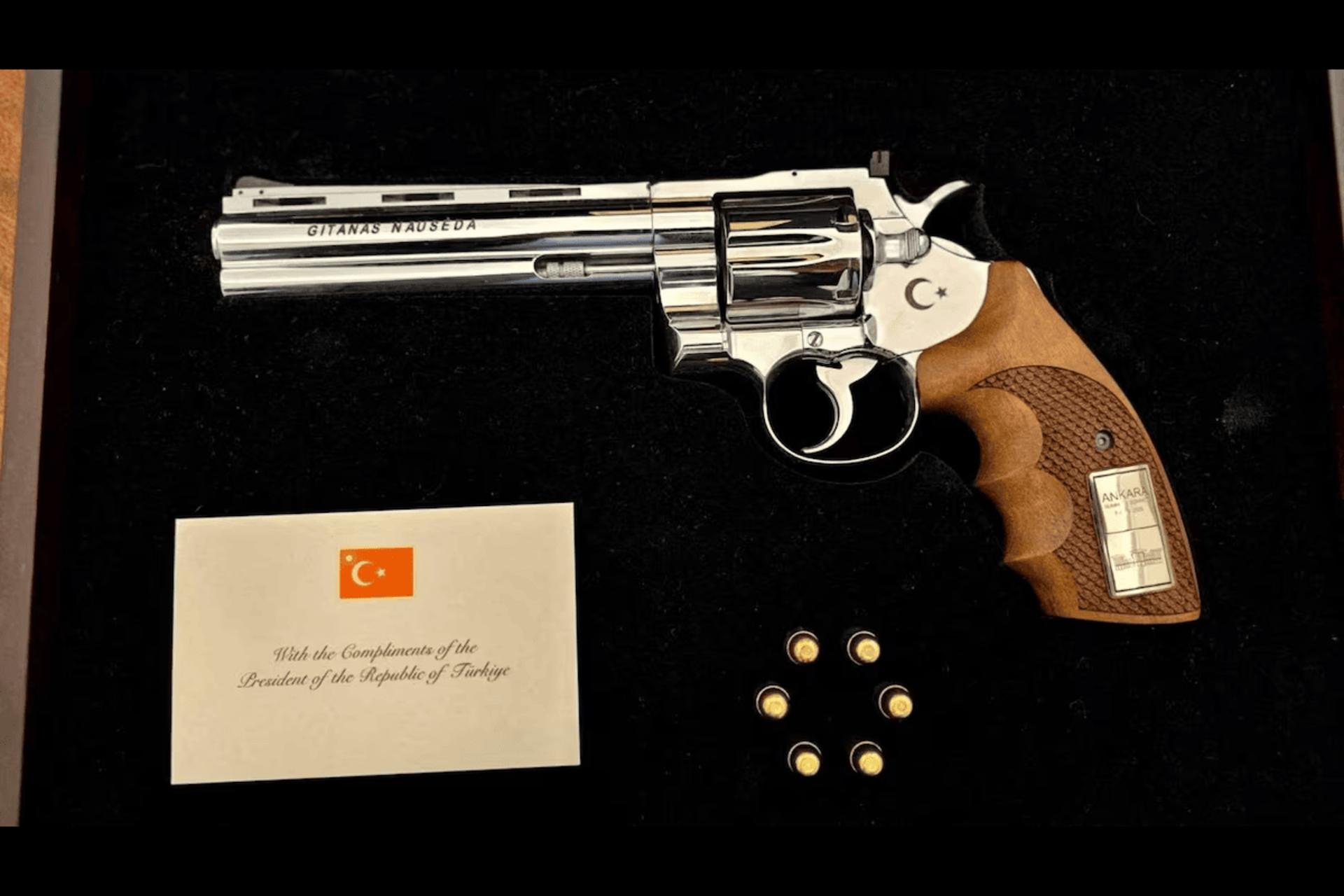 هدیه اردوغان به ترامپ و سران ناتو