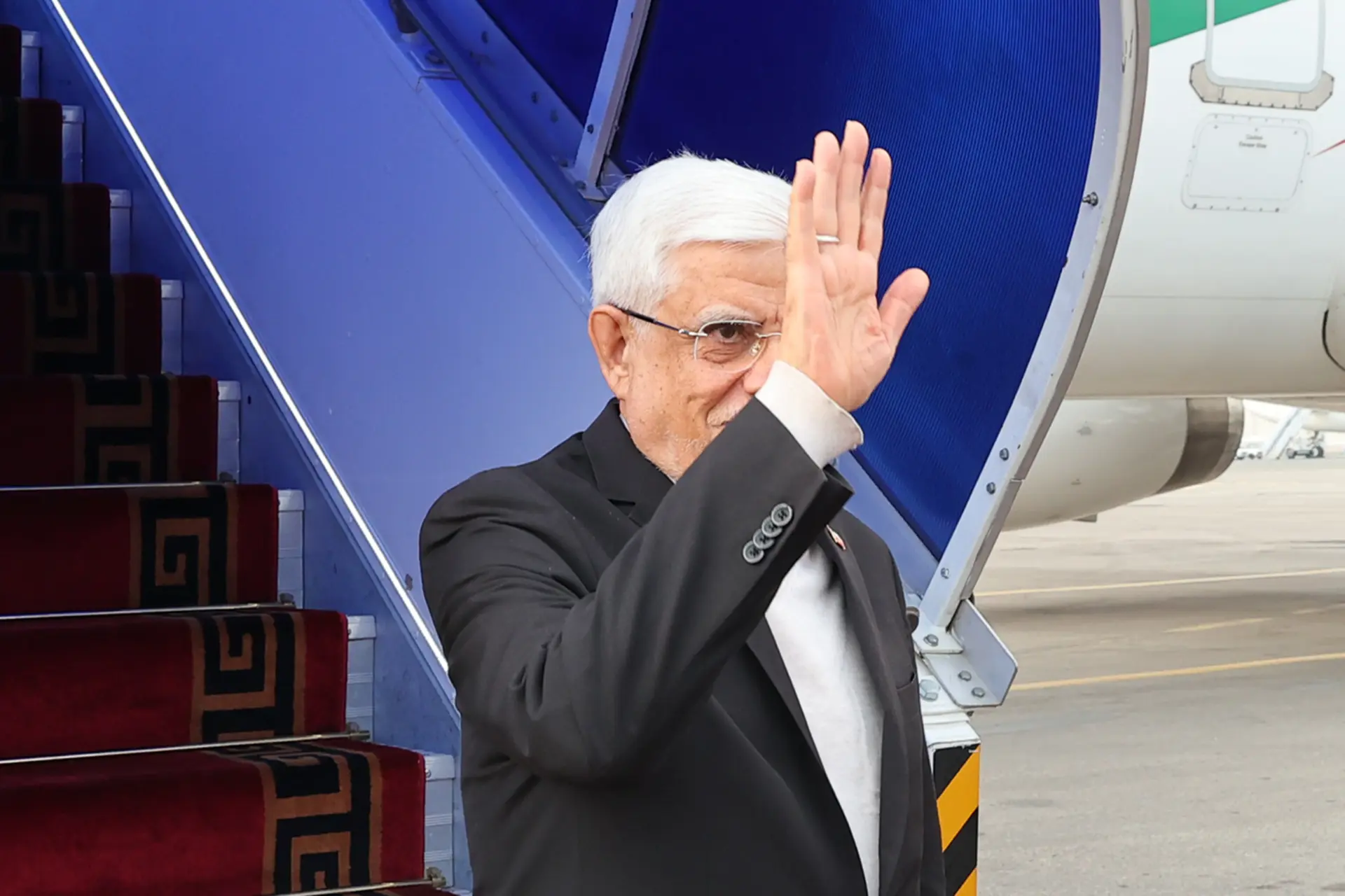 خداحافظی عارف