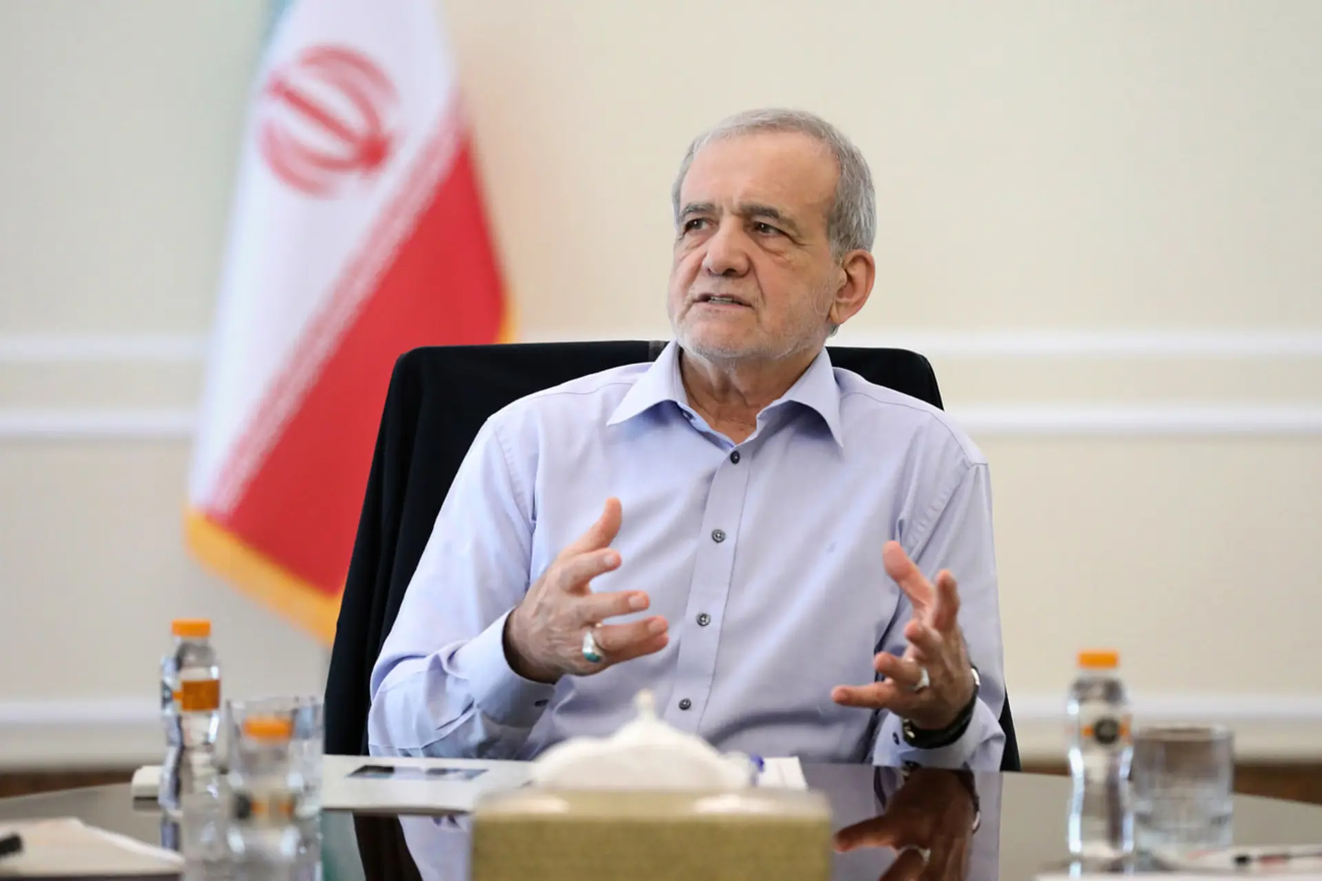 مسعود پزشکیان در نشست سران قوا