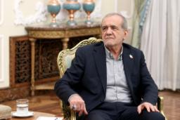 مقامات حاضر در دیدار پزشکیان و منیر