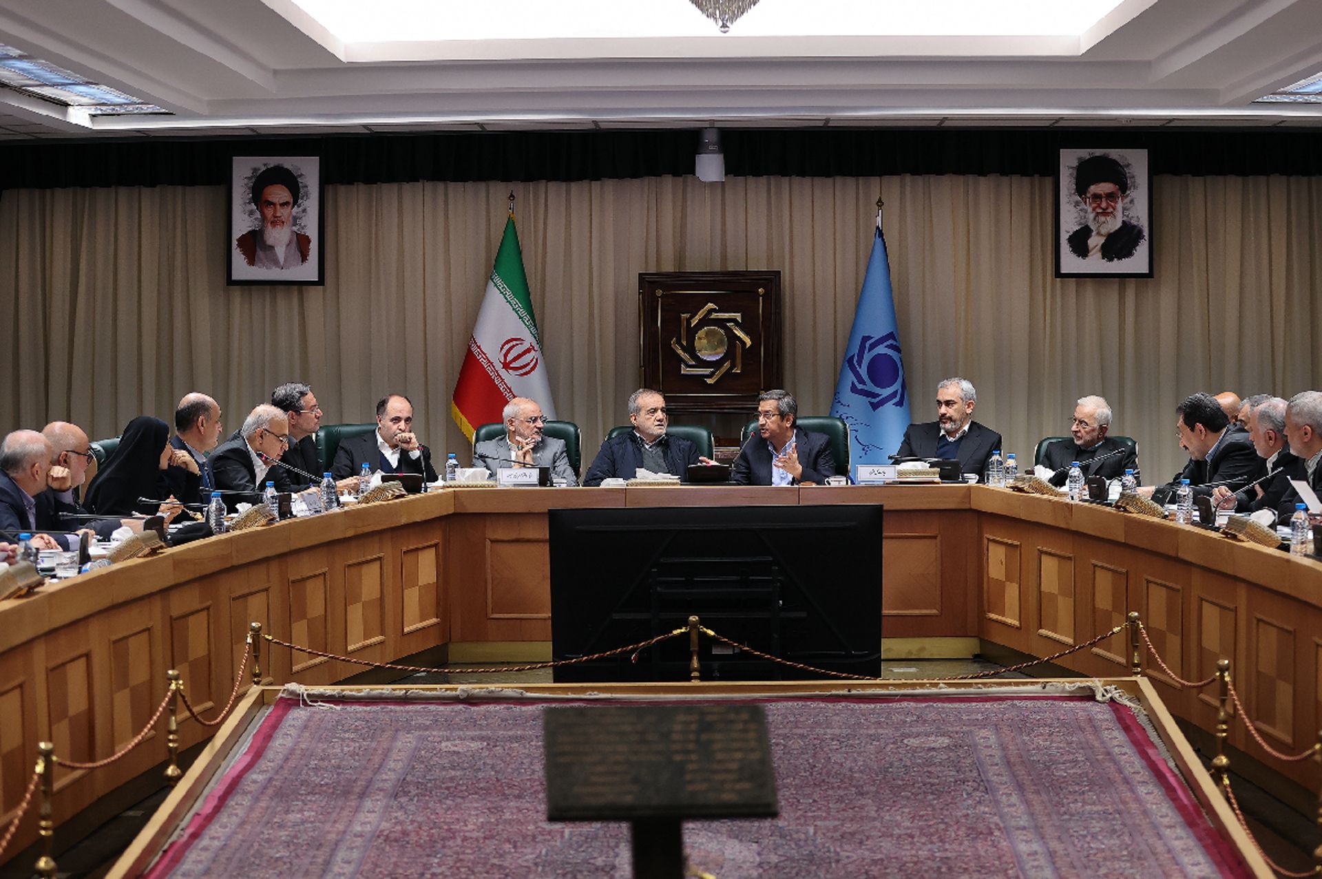 تیم اقتصادی دولت
