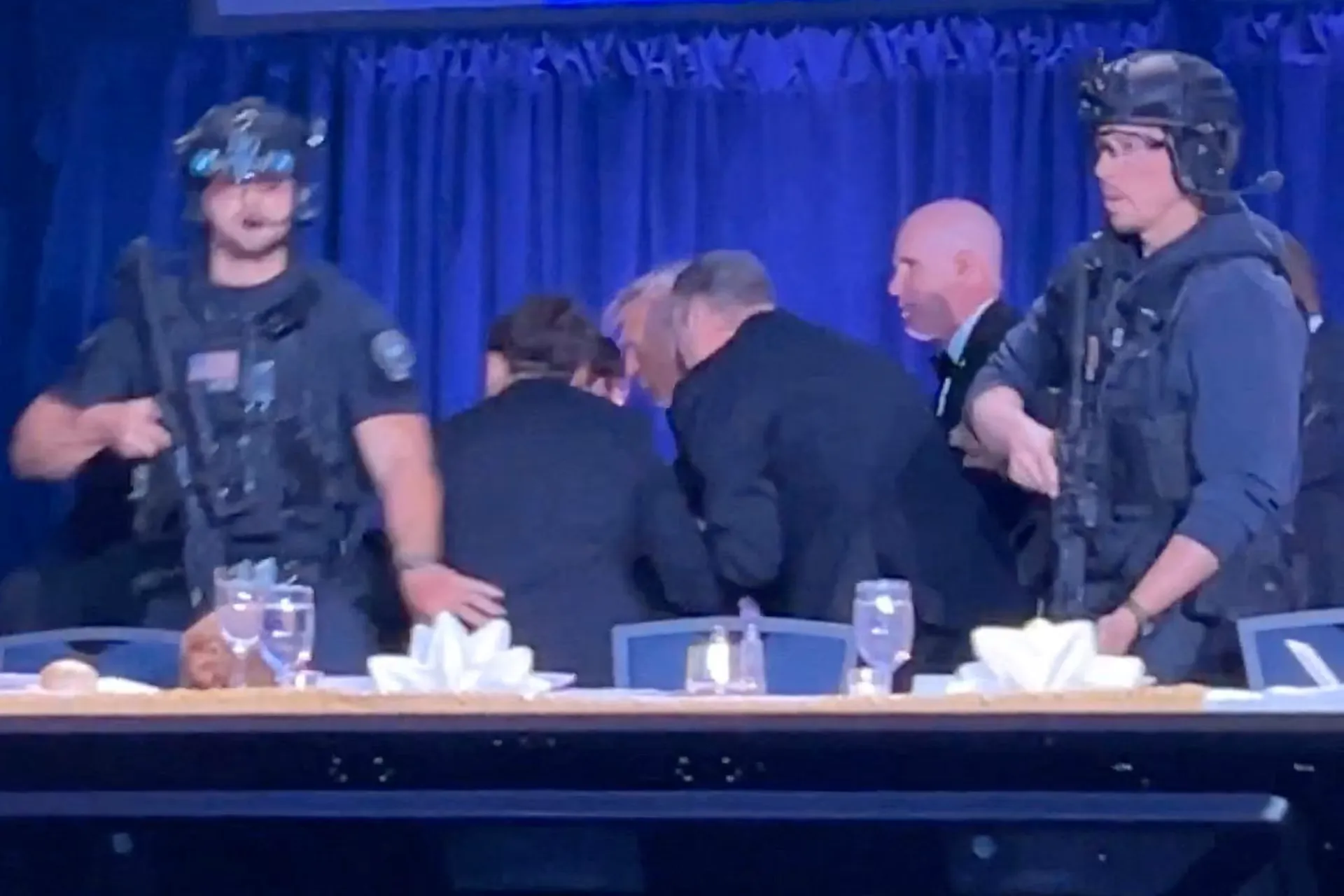 تیراندازی در ضیافت شام ترامپ