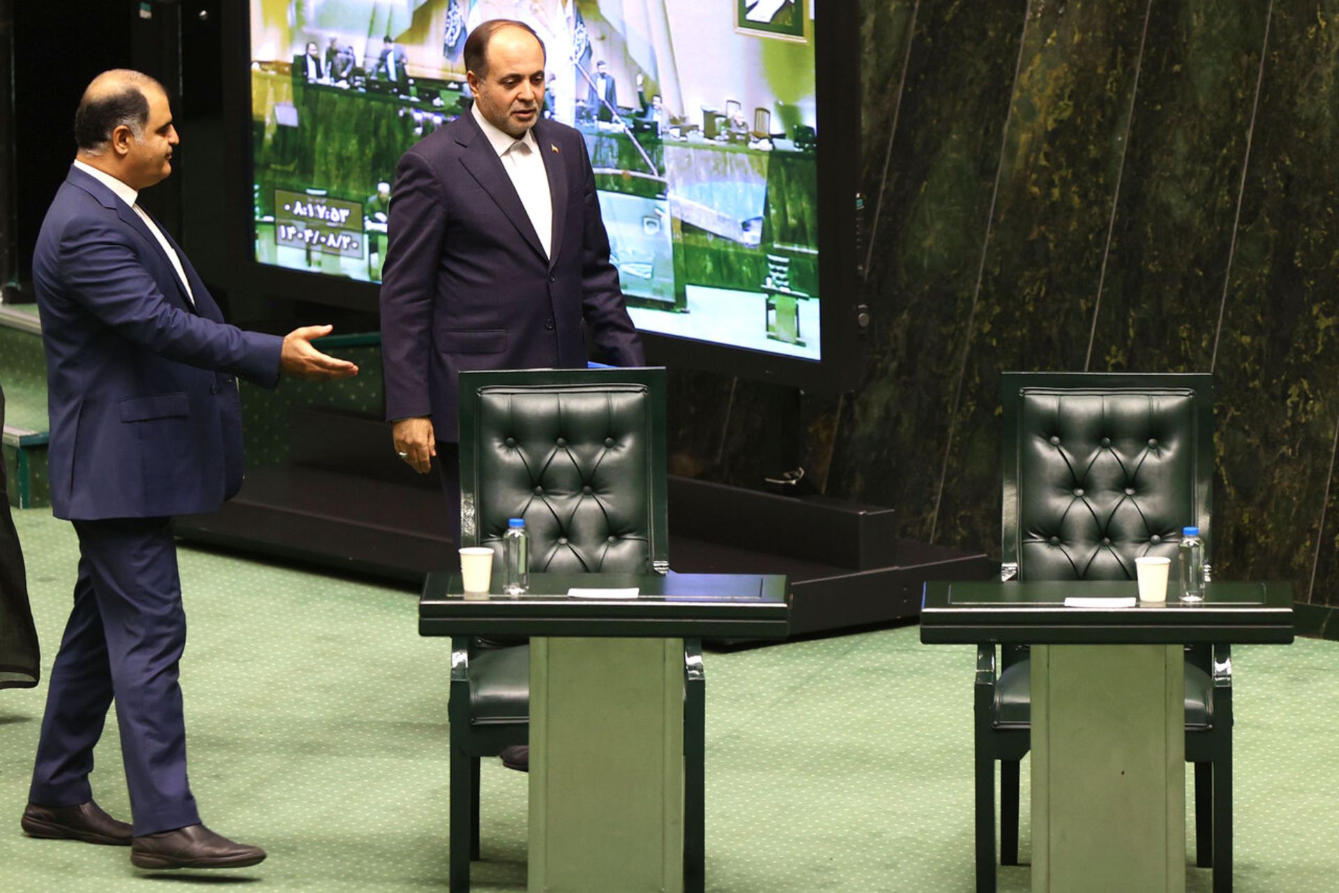 صندلی های جدید مجلس