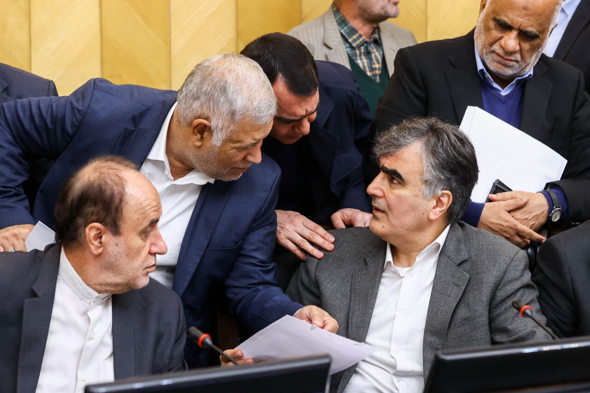 محمدرضا فرزین رئیس کل بانک مرکزی