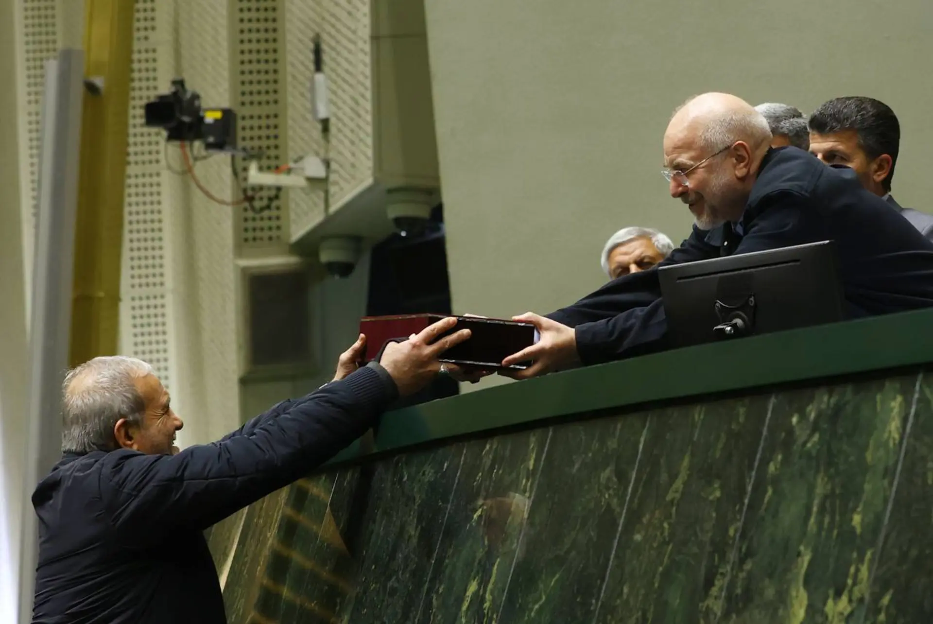 لایحه بودجه 1405 تقدیم شد؛ رونمایی پزشکیان از برنامه دخل و خرج سال آینده