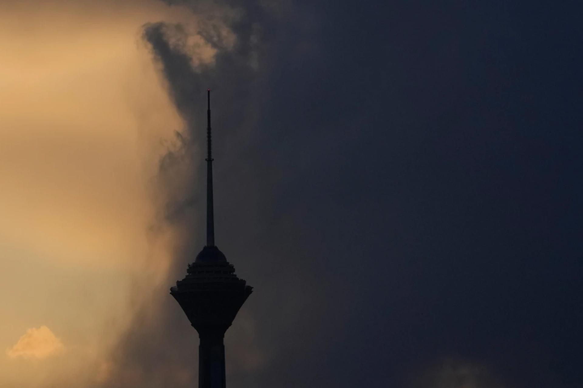 برج میلاد در جنگ