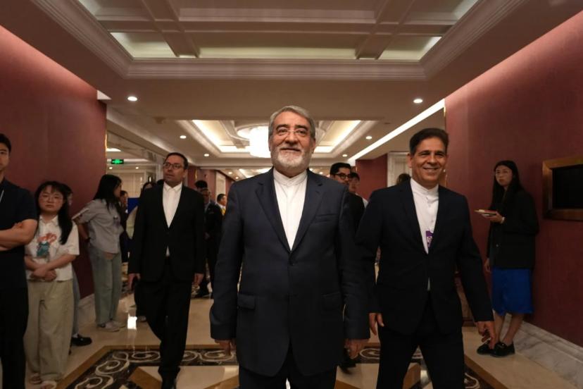 سفیر ایران در پکن: تردد چین و کشورهای دوست در هرمز با ملاحظات ویژه خواهد بود