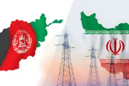 نقشه افغانستان و ایران با پرچم‌ها و دکل‌های انتقال برق