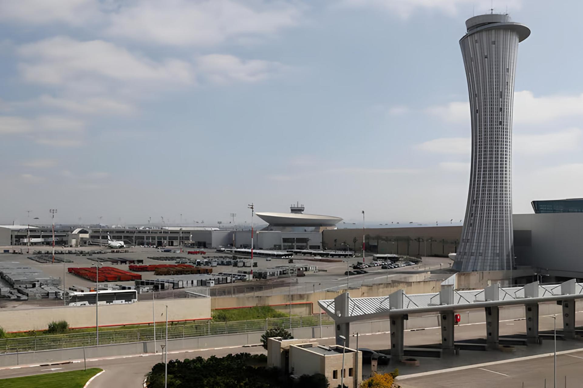برج کنترل و ساختمان‌های فرودگاه بین‌المللی بن‌گوریون (Ben Gurion Airport) در اسرائیل