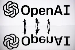 لوگوی شرکت OpenAI (OpenAI) در پس‌زمینه با سایه سه نفر در جلو
