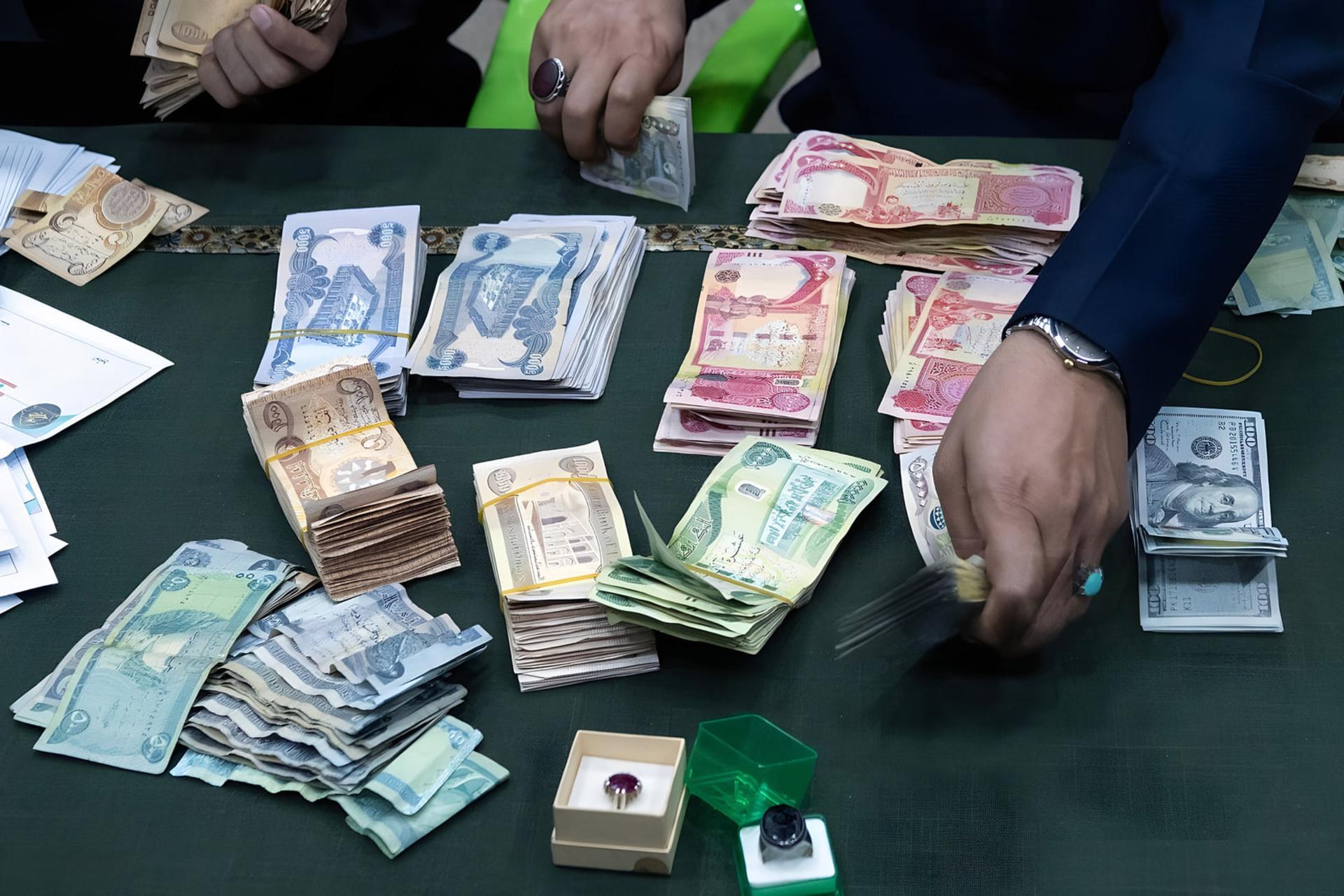 دلار از ۲۰۰ رد شد؛ بازارها به خط شدند