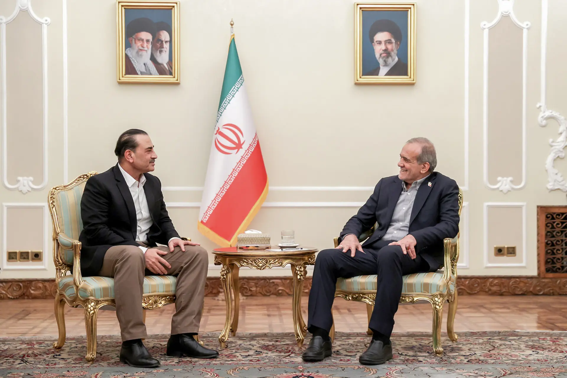 فرمانده ارتش پاکستان مهمان پزشکیان شد