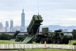 سامانه پدافند هوایی (Missile Defense System) در مقابل خط افق شهر تایپه