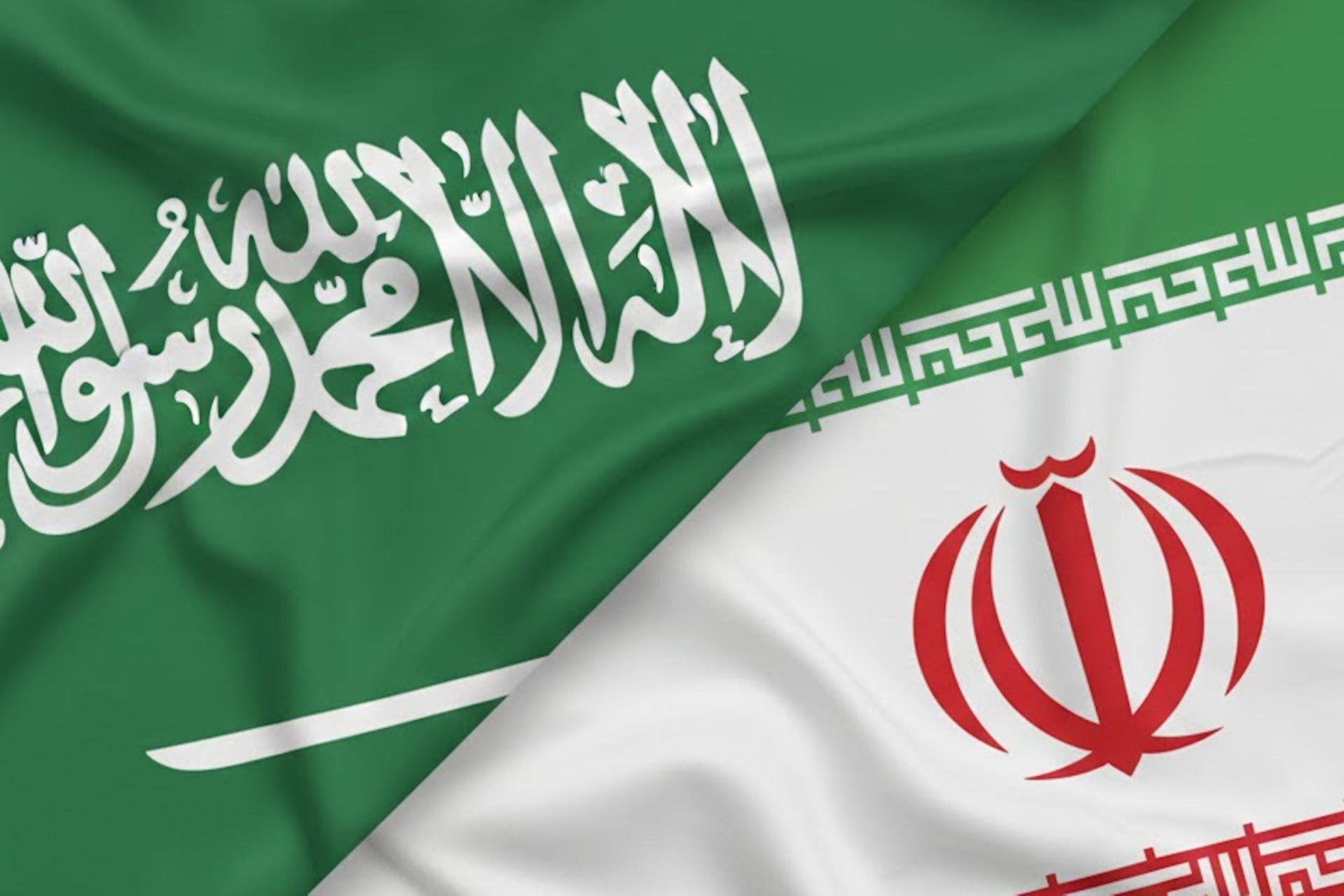 پرچم عربستان (Saudi Arabia) و پرچم ایران در کنار هم