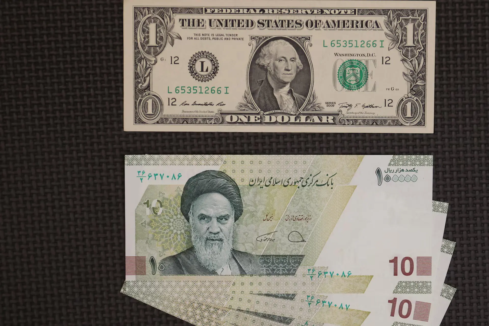 پشت نوسان دلار چه می‌گذرد؟
