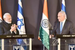 نارندرا مودی (Narendra Modi) و بنیامین نتانیاهو (Benjamin Netanyahu) در نشست رسمی
