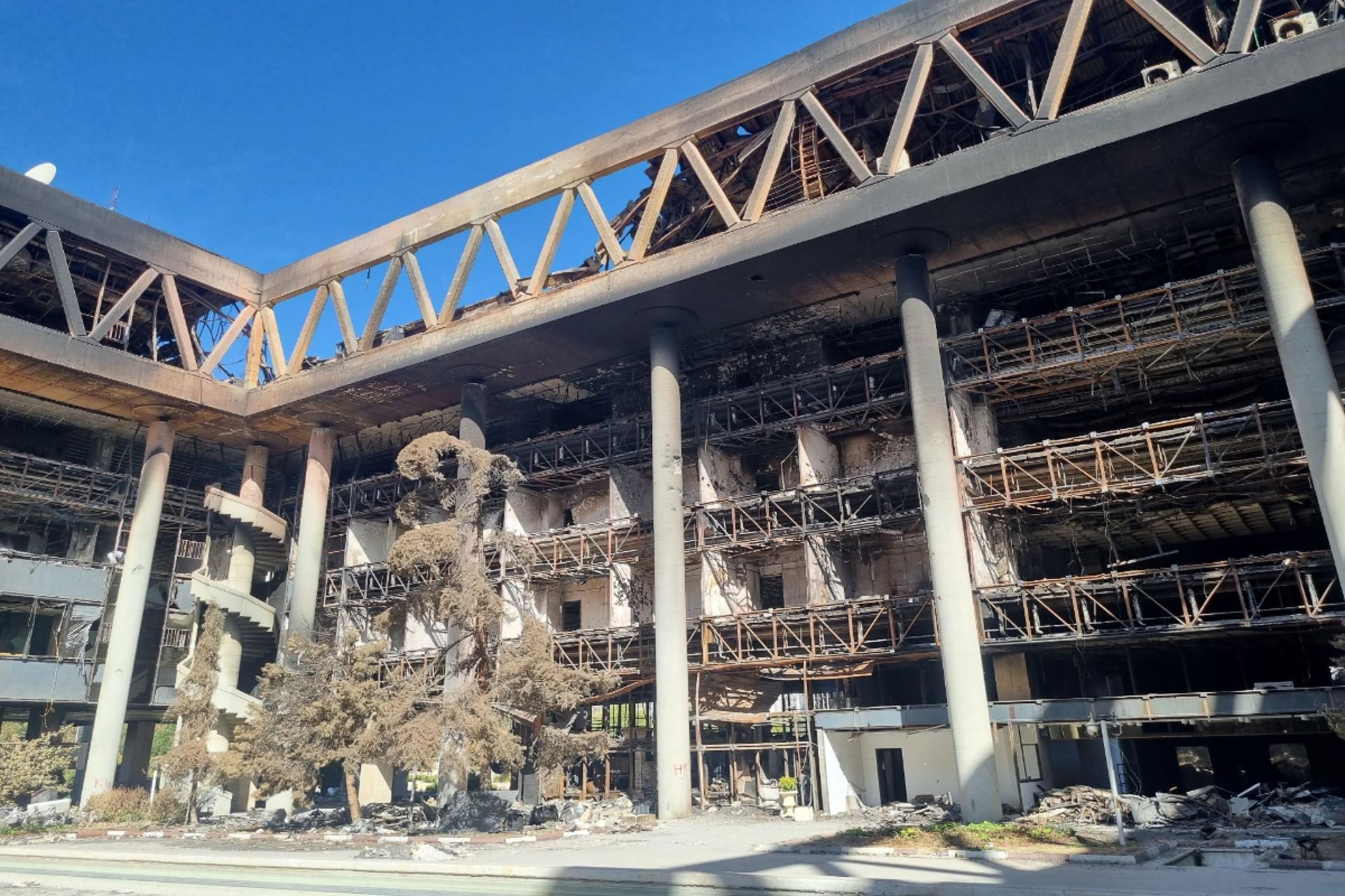 ساختمان شیشه ای صداوسیما