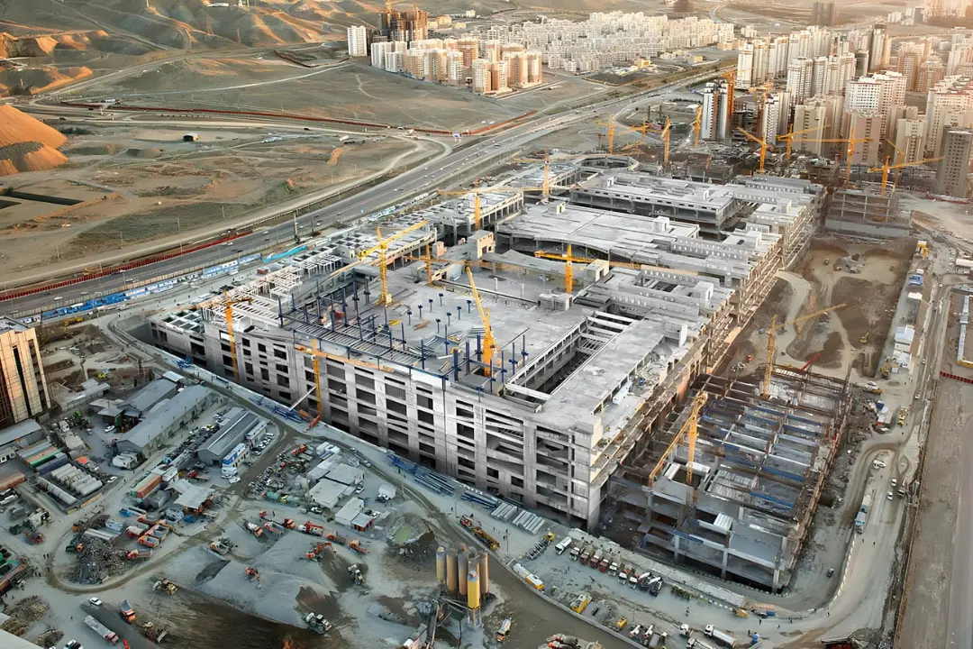 ساخت‌وساز مجتمع عظیم ایران مال (Iran Mall) در حاشیه شهر