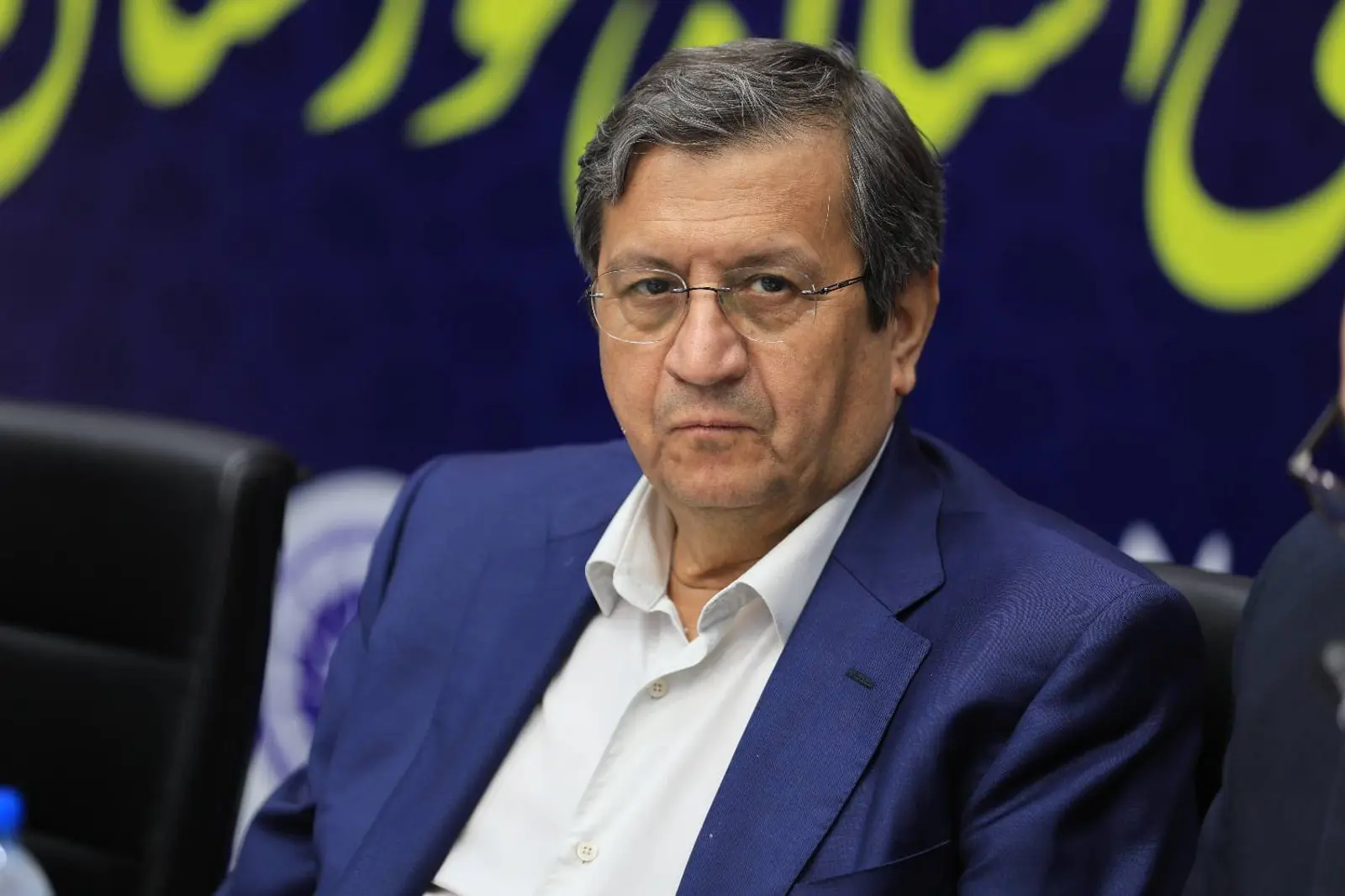 عبدالناصر همتی، رئیس کل بانک مرکزی
