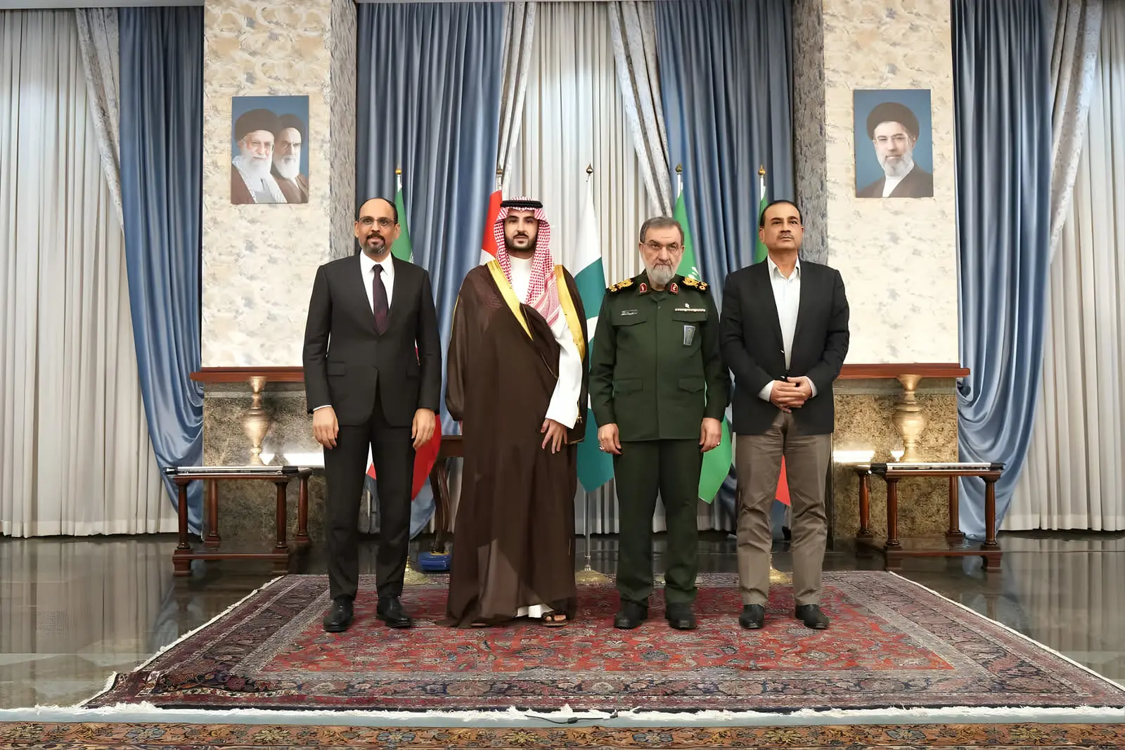 چهار مقام رسمی در نشست سیاسی و نظامی در ایران