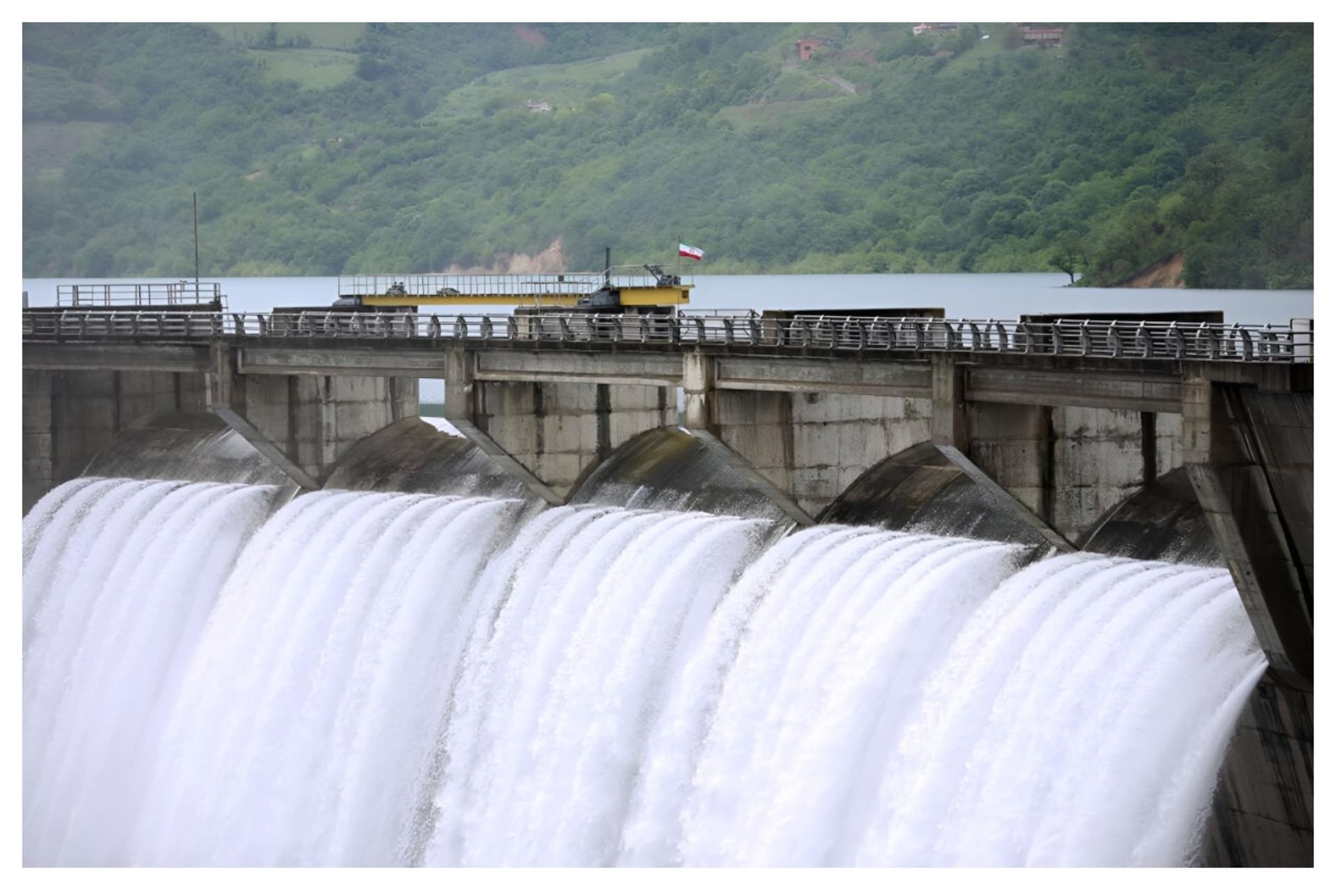 نیروگاه برق آبی