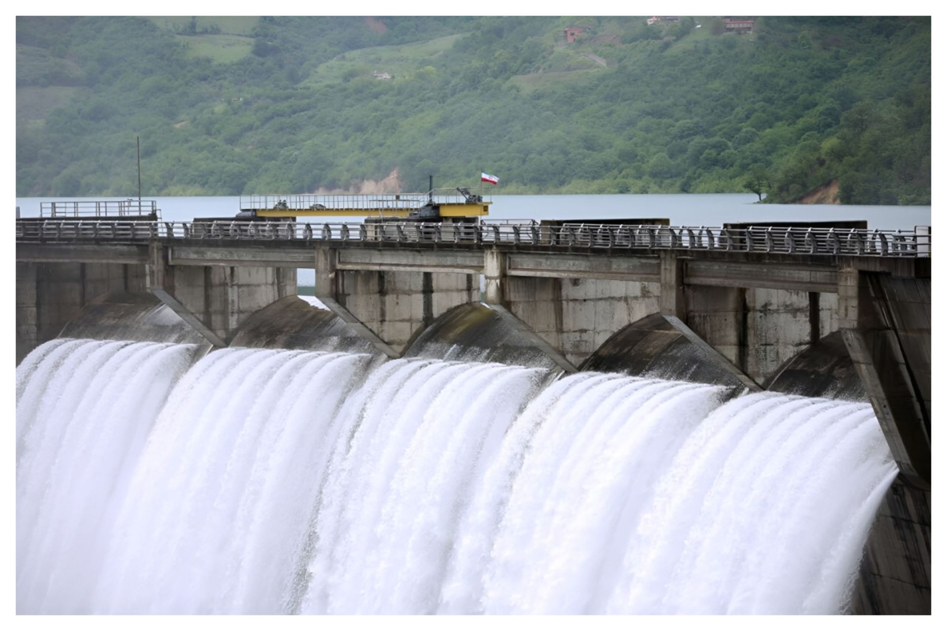 نیروگاه برق آبی