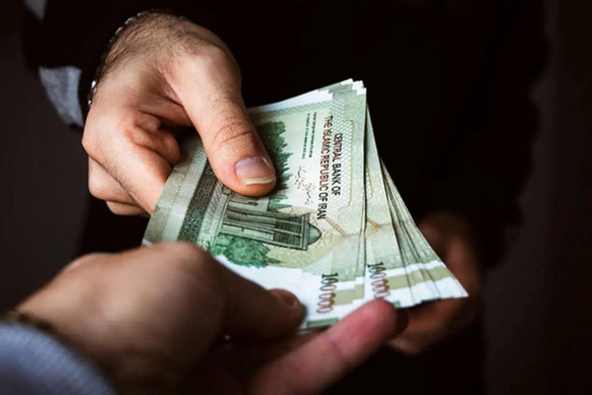 اسکناس پول مالیات