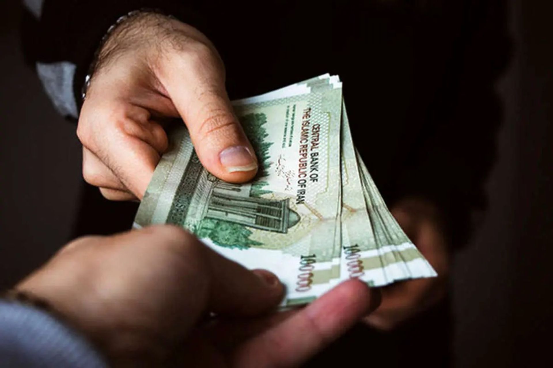 اسکناس پول مالیات