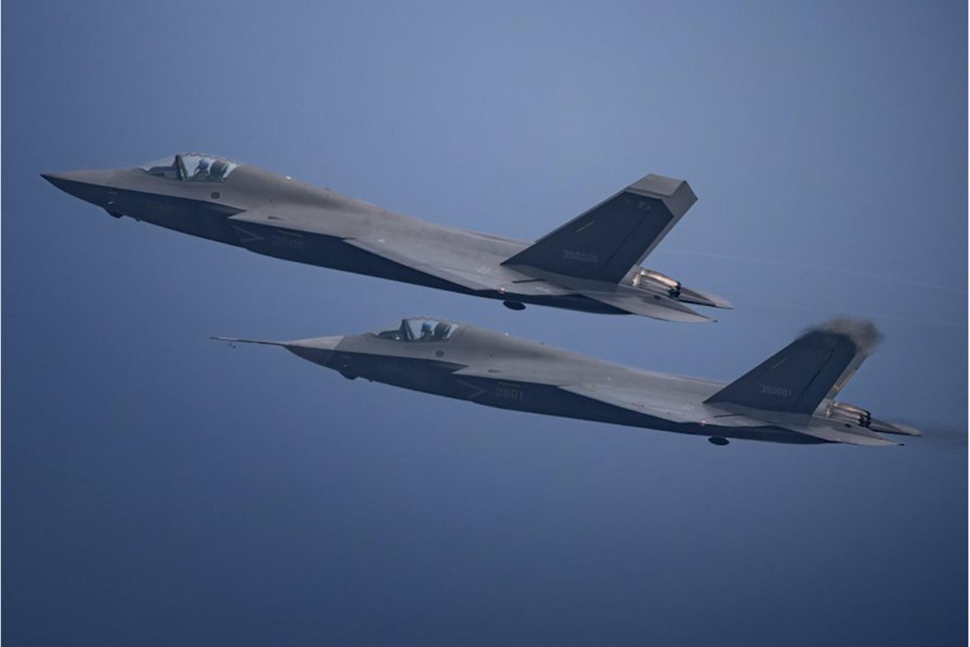جت J-35AE
