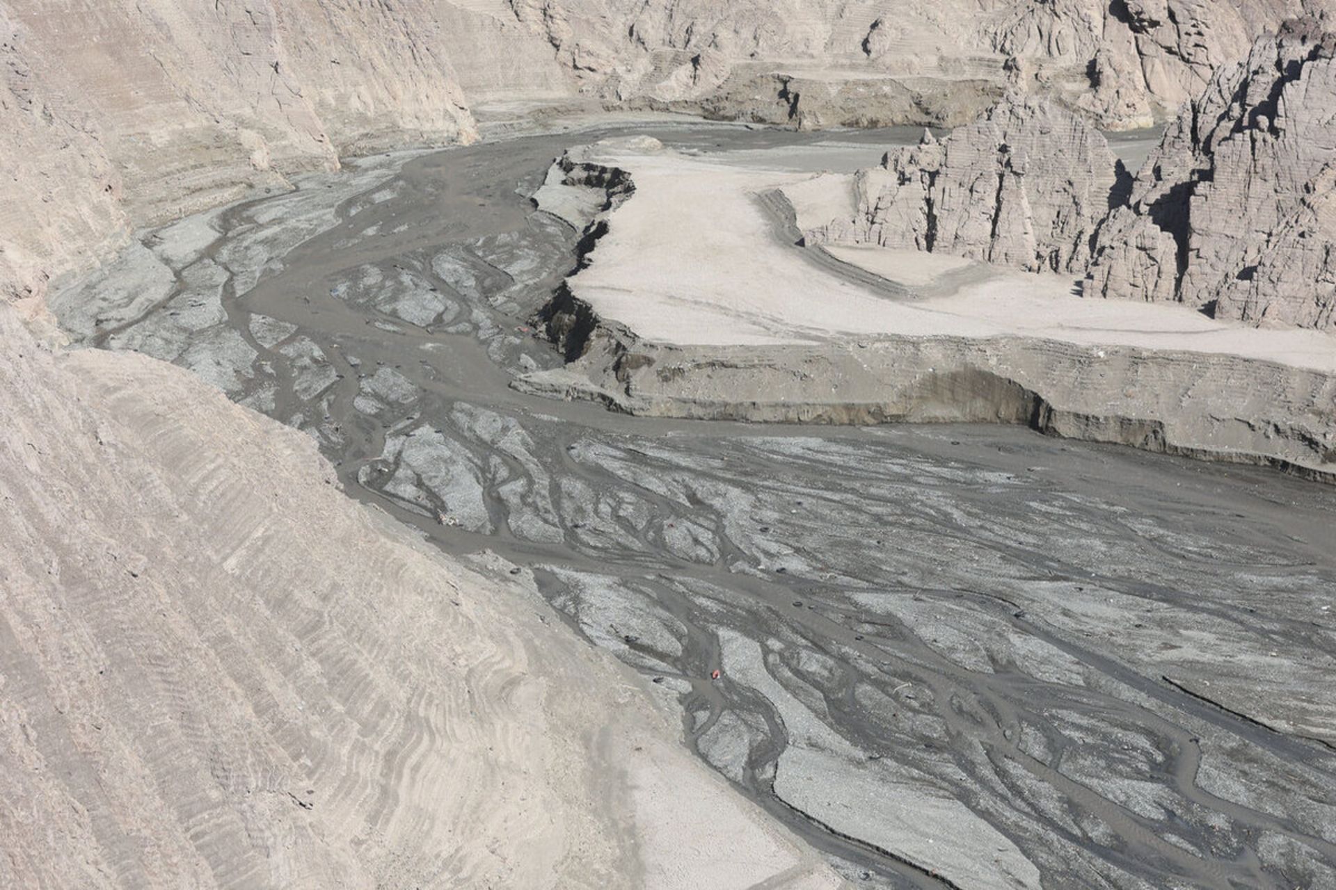 وضعیت سد امیرکبیر در پی بحران خشکسالی تهران