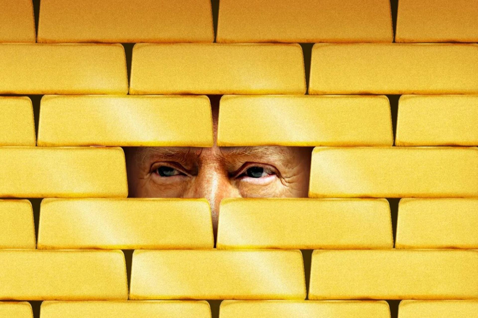 چهره دونالد ترامپ، رئیس‌جمهور ایالات متحده، که از میان شمش‌های طلا دیده می‌شود