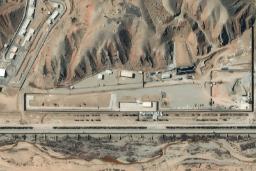 نمای هوایی از محوطه بازسازی شده تاسیسات هسته‌ای ایران در مناطق کوهستانی