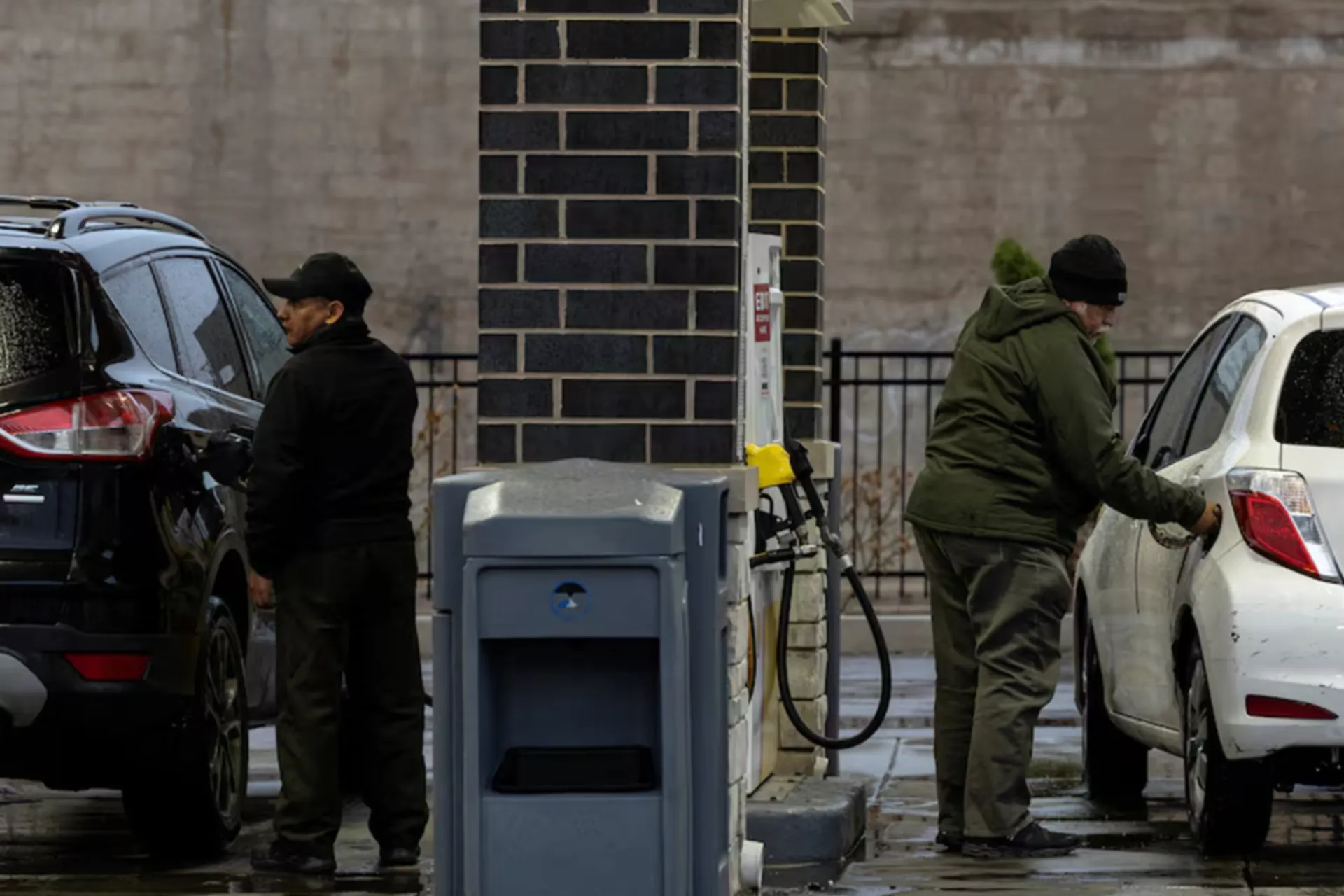 پمپ بنزین آمریکا