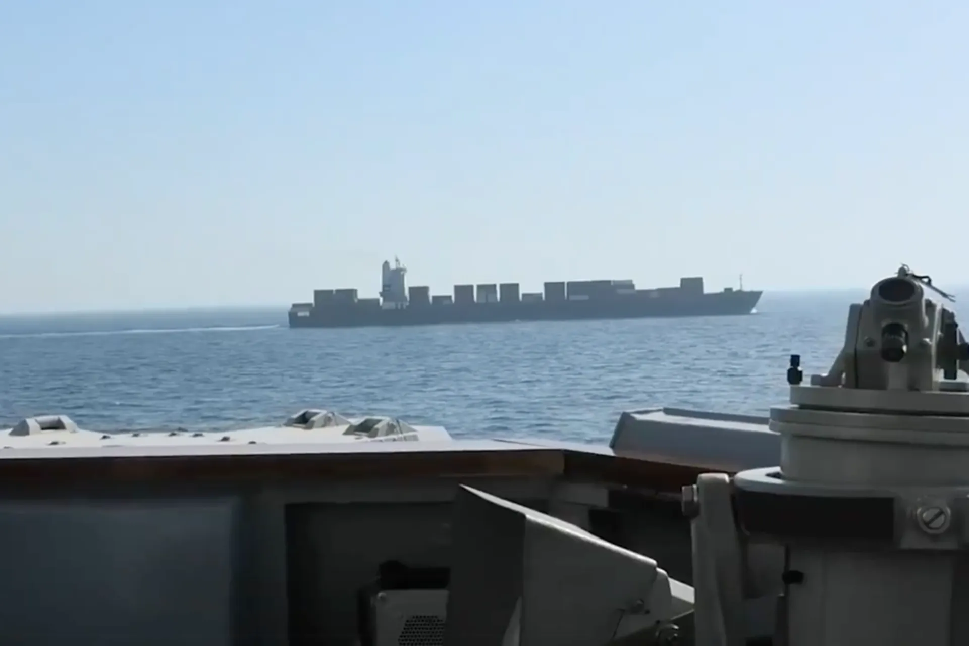 حمله ناو آمریکایی به کشتی ایرانی