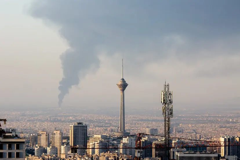 نمایی از برج میلاد در جنگ