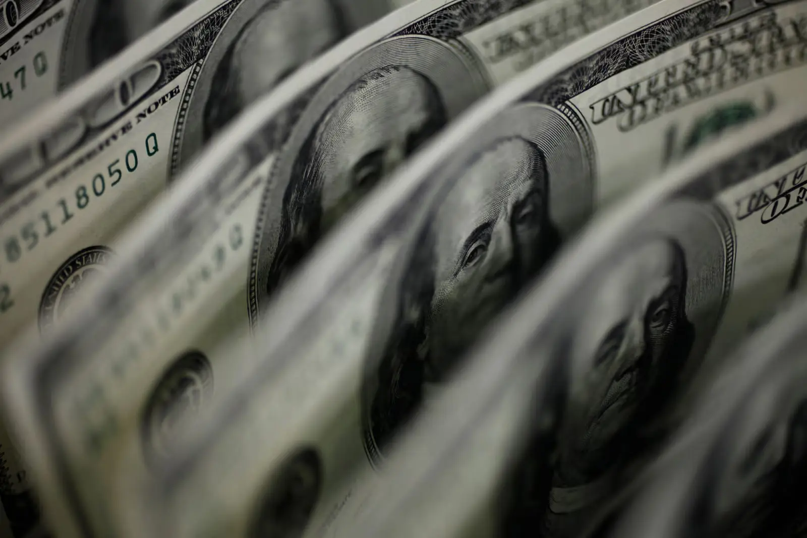 صد دلاری (US Dollar) با تصویر بنجامین فرانکلین (Benjamin Franklin)